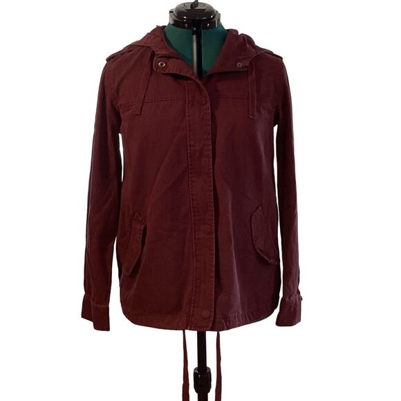 Forever 21 Women’s Jacket with hood Zip/Button Up Burgundy Size Small - Picture 1 of 4